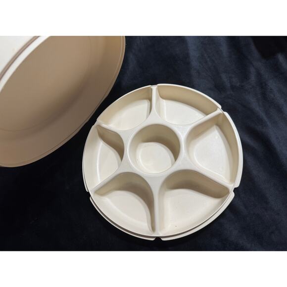 Tupperware 7 Compartment Divided Container + Lid Veggie Dipping